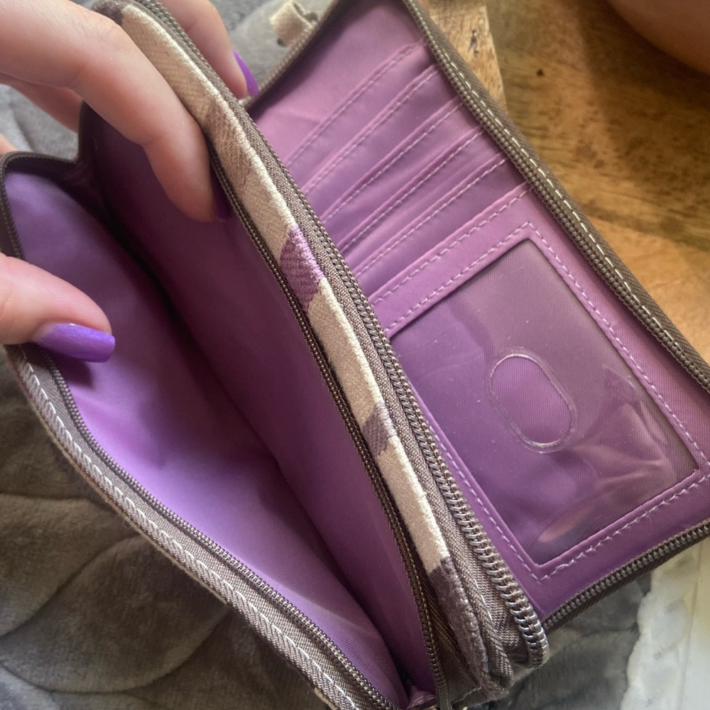 Twenty-One Wallet - Picture 5 of 5